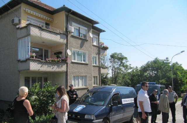 Направиха оглед край къщата на стрелеца от Лясковец, делото продължава наесен