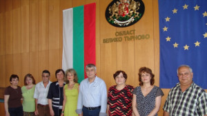 Областният управител с почетен плакет от СБУ