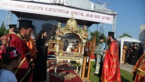 Хиляди посрещнаха мощите на Св Йоан Предтеча от Гърция в