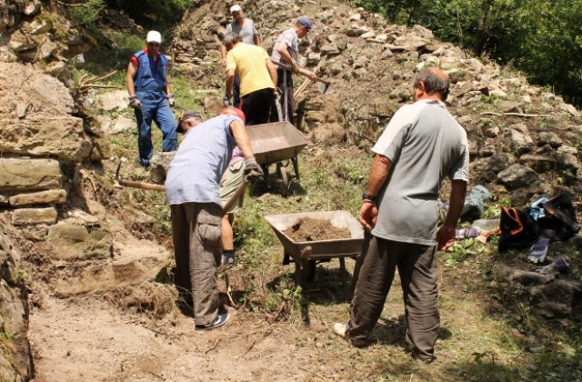 Крепостта Ряховец става обект с национално значение