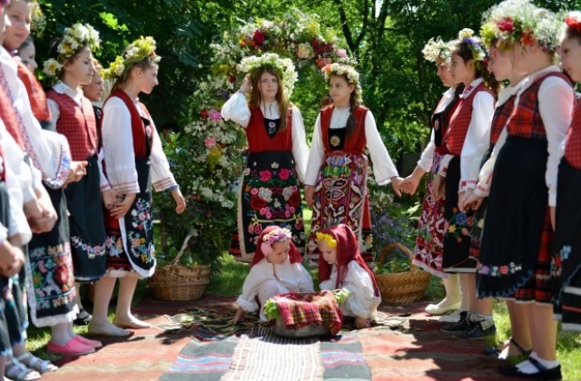 Еньовден в село Бяла