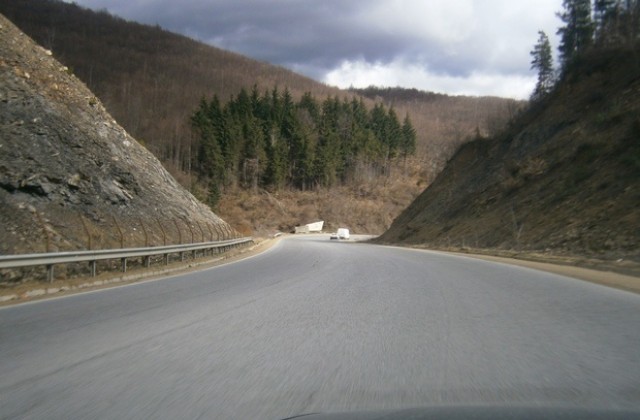 Отвориха ценовите оферти за рехабилитация на пътя Рила- Рилски манастир