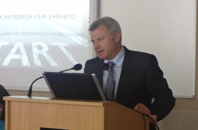 Kонференция „Мотивация и интереси към ученето” се провежда в Русе