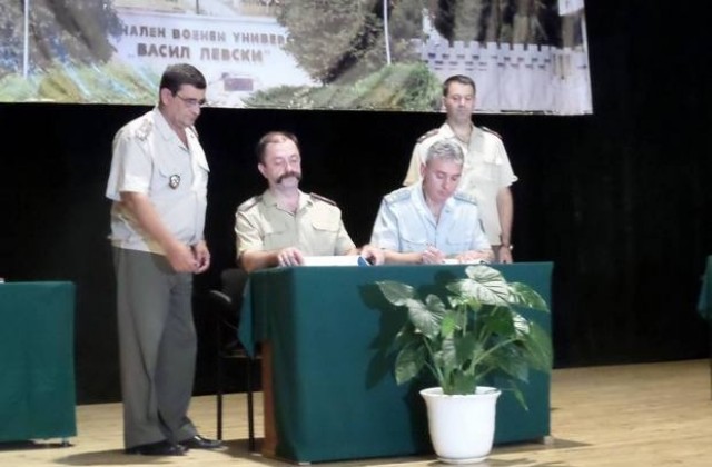 Новият началник на НВУ встъпи в длъжност