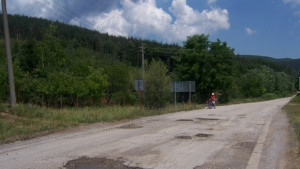 Две фирми внесоха оферти за ремонта на пътя между Камен