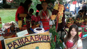 Откриха Празника на черешата в Кюстендил