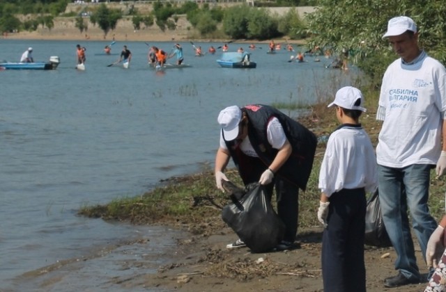 Общинската организация на ГЕРБ - Видин се включи в международното почистване на река Дунав