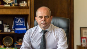 Крайбрежната ивица ремонт на училища улици и тротоари са сред