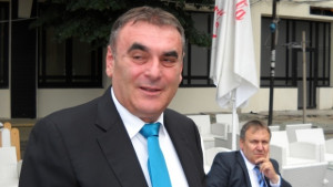 Безплатен интернет и колонки за електромобили на Кораб Варна обеща