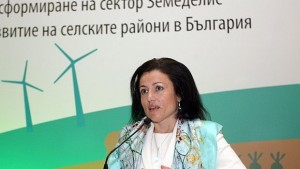 Министър Танева Подобра подкрепа за производителите на плодове и зеленчуци