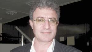 Адвокатът на Ембака Ще се предаде до часове