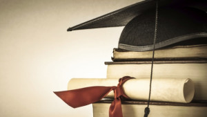 Бившият ректор на Свищовската академия се пенсионира