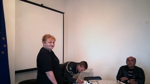 228 човека получиха трудовите си договори