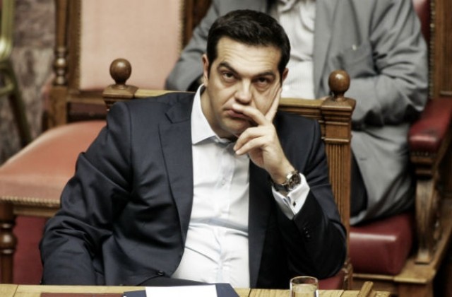 Ципрас отказва да следва политика на икономии, ако гърците гласуват с „да” на референдума