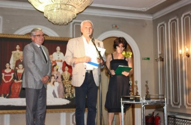 Връчиха годишните награди „КДК-АРТ”