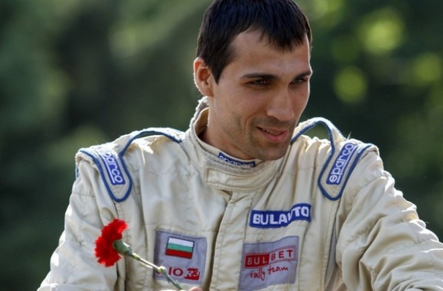 Колона от състезателни автомобили ще изпрати загиналия Тодор Славов
