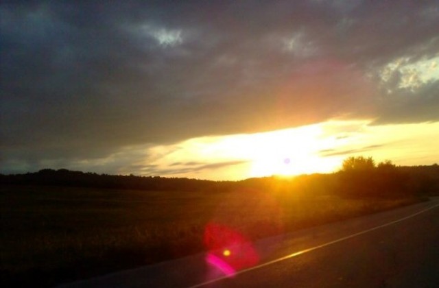 Юли ще започва с хладно и предимно облачно време