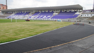 Полагат основата на лекоатлетическата писта на стадион Ивайло СНИМКИ