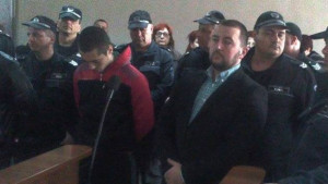 Обвиненият в палежи адвокат Елдъров остава в ареста