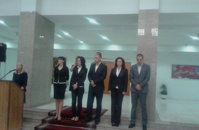Каназирева представи кандидатите си за районни кметове