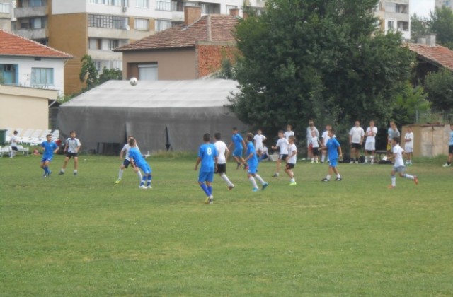 Отборите на Бузлуджа и Синия Запад спечелиха футболния турнир за квартални отбори