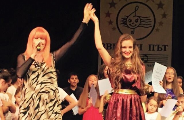 Мирела Димитрова с Гран При от национален детски фестивал