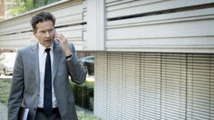 Еврогрупата реши да изчака резултатите от референдума в Гърция