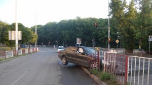 Мерцедес потроши светофар в Шумен шофьорът се издирва