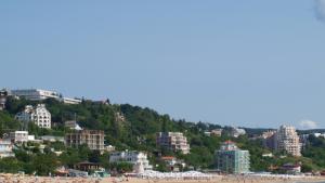 Съставиха шест акта за неспазване на строителната забрана през летния