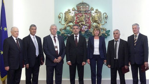 Президентът връчи орден Стара планина на шефа на Метрополитен