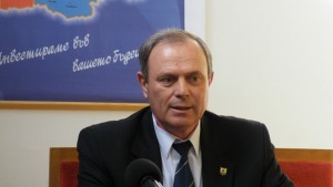 Членове на БСП недоволни от кандидатура за кмет обвиняват го