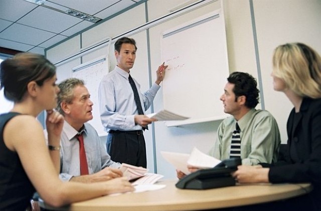 Личната стратегия за оцеляване на трудовия пазар започва от първия работен ден