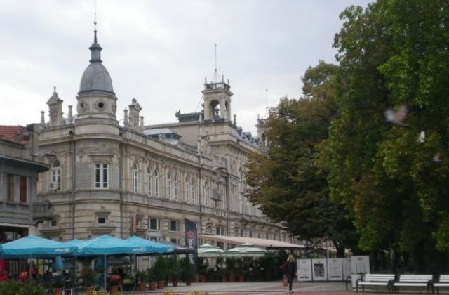 Пет премиери се очакват през новия театрален сезон