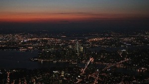 Гръцката криза вгорчи медения месец на младоженци в Ню Йорк