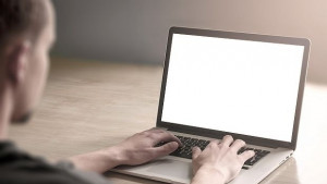 Руският парламент гласува спорен законопроект за премахване на резултати в