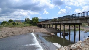 Укрепен е мостът на р Тунджа при село Розово