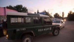 Хванаха 32 сирийци в товарен влак на границата