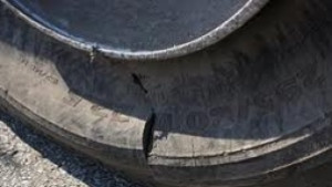 15годишна надупчи гумите на осем автомобила