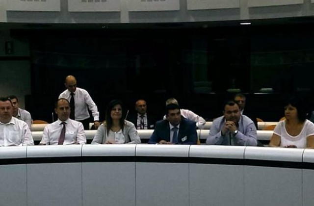 Ралица Добрева се завърна от работно посещение в Брюксел