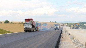 Пътен възел ШуменБелокопитово ще е готов месец покъсно