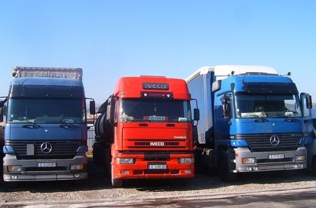 Спират тежкотоварни автомобили над 20 т по пътя Силистра - Русе