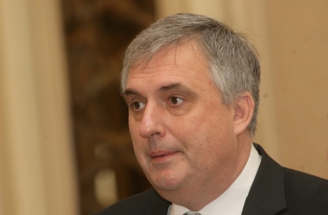 Социални работници спират работа за час в знак на протест