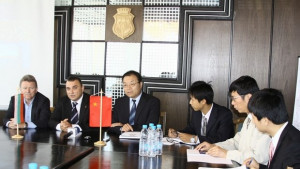 Обсъждат възможностите за инвестиции от Китай