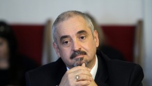 Йоцов Първо трябва доверие в надзора за да се възвърне