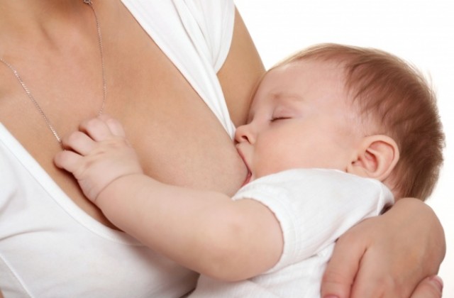 Приемът само на кърма може да причини бъбречни проблеми при бебетата