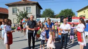 Депутатът Пламен Нунев откри завършения проект за облагородяване центъра на