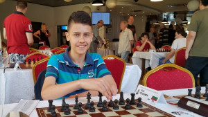 Силно представяне на Емил Стефанов на шахматен турнир в Сърбия