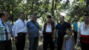 На Таратлъка пее и танцува обявиха две дами от Градище