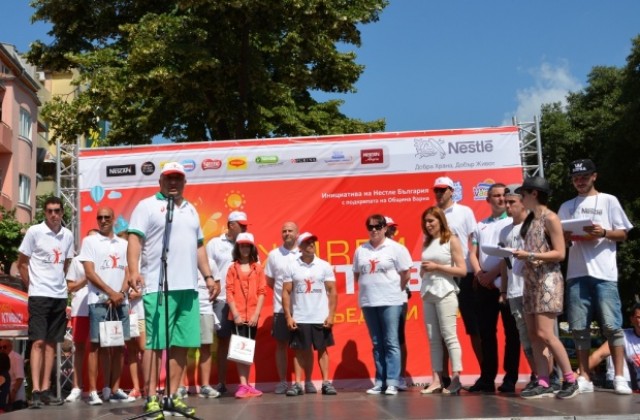 Хиляди варненци спортуваха заедно с именити състезатели