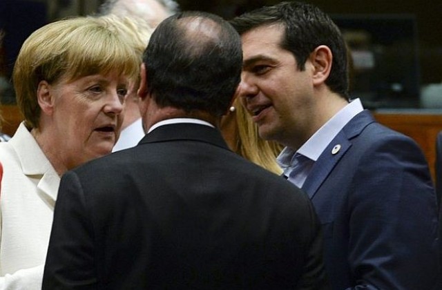 Меркел, Оланд и Ципрас обсъждат последните разногласия за Гърция